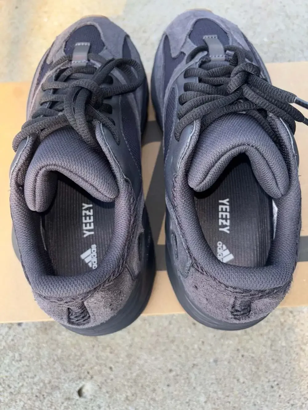 Adidas Yeezy Boost 700 ‘Utility Black’[FV5304] 2022 release. Size 8.5 men’s